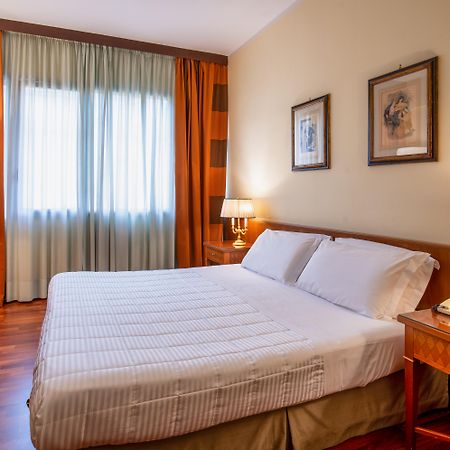 Hotel Royal Palace Мессина Экстерьер фото
