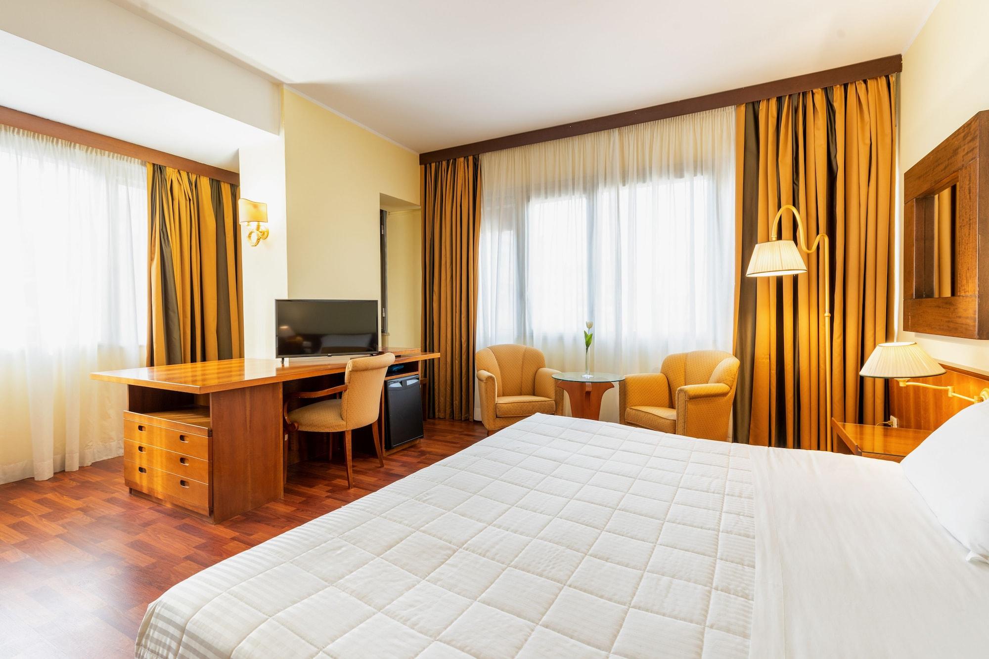 Hotel Royal Palace Мессина Экстерьер фото