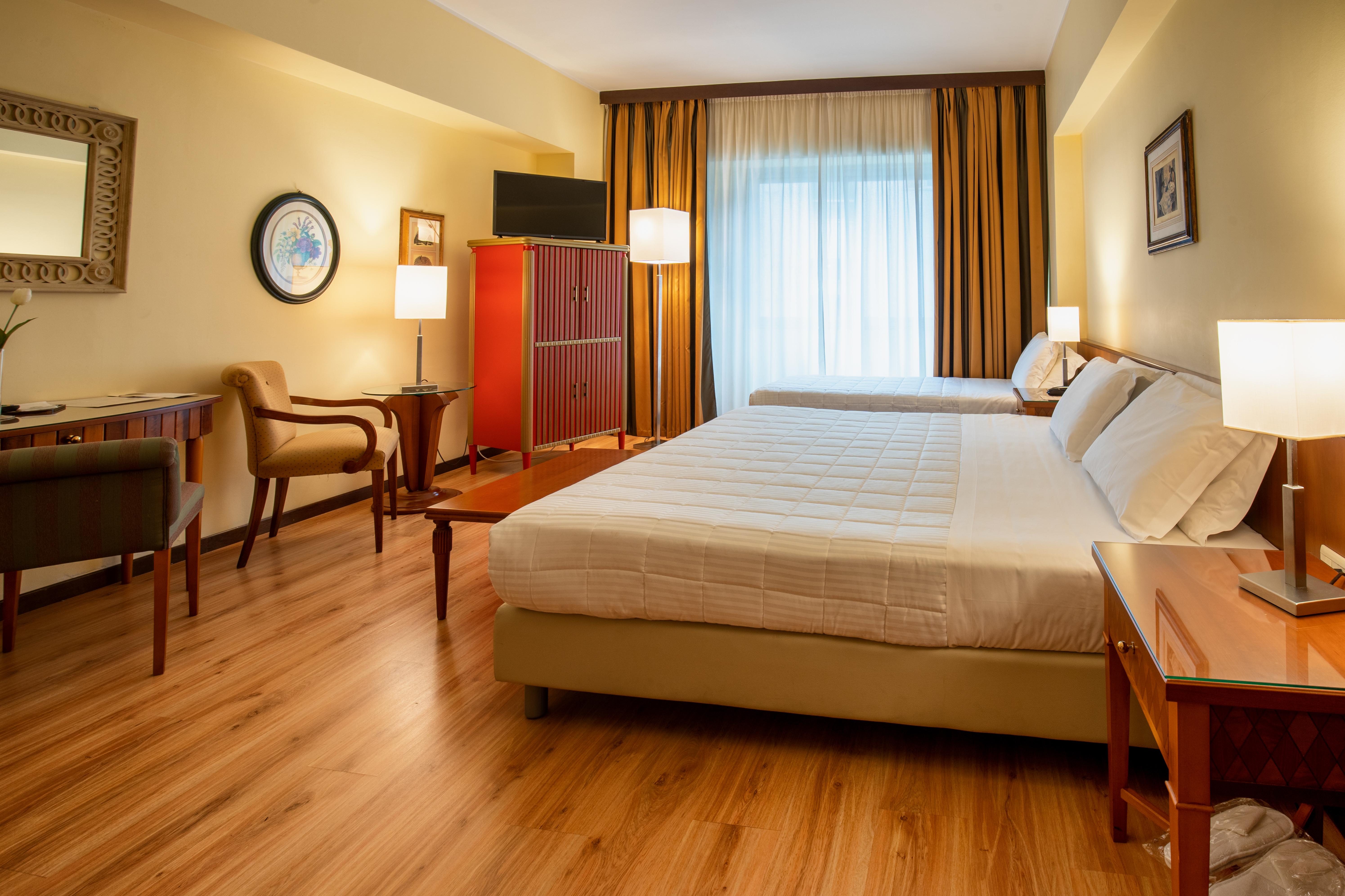 Hotel Royal Palace Мессина Экстерьер фото